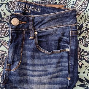 Medium wash American Eagle skinny jeans size 2